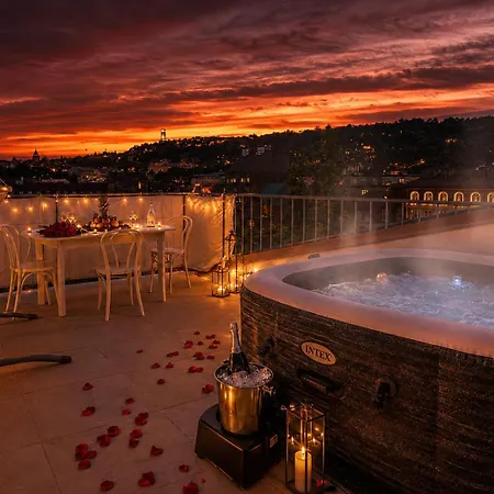 شقة Skyline Jacuzzi