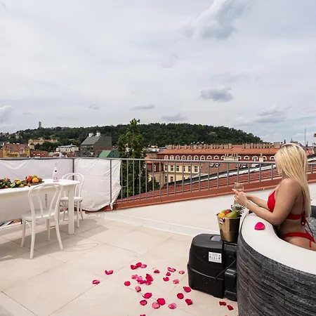 Skyline Jacuzzi *