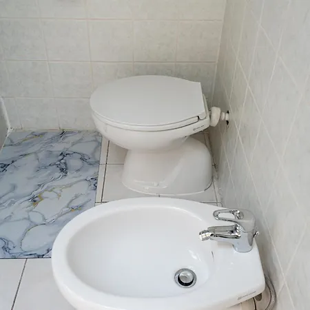 شقة Skyline Jacuzzi براغ
